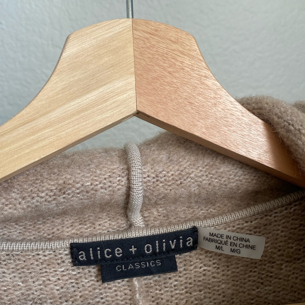 Alice + Olivia Poncho Wool Hooded Pullover Knit Oatmeal Sweater Medium Large - Picture 8 of 13